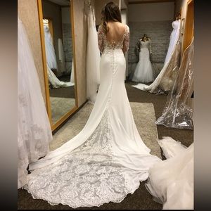 Pronovias Enelsa Wedding Dress